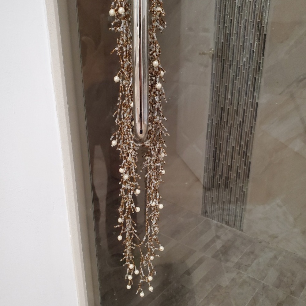 Beads and pearls necklace